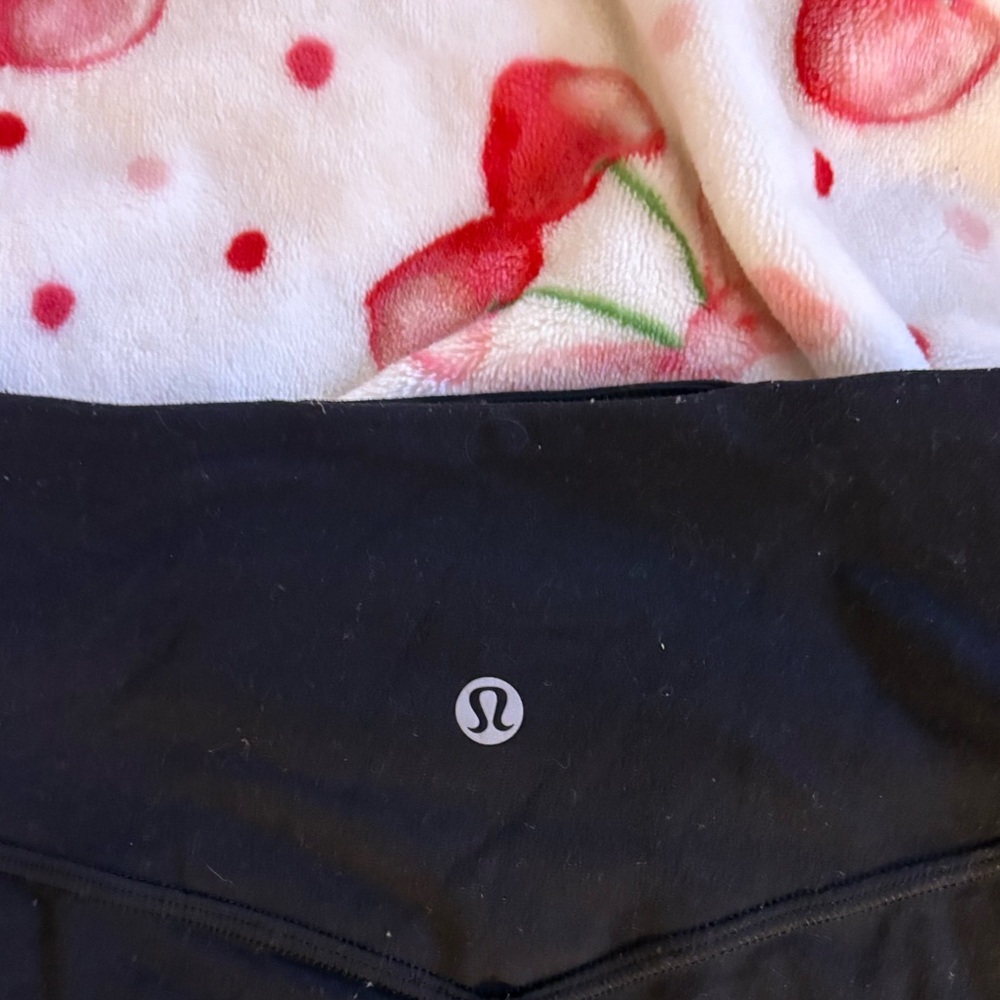 Black LuluLemon Jogger-Like Pants - Picture 2 of 3